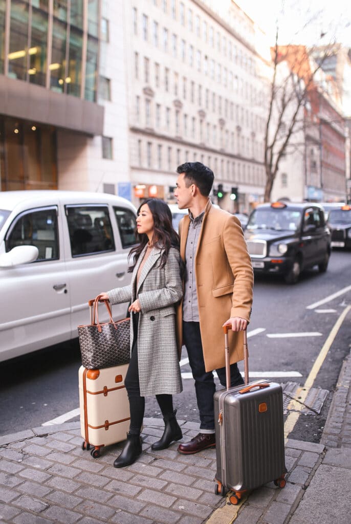 Fall Couple's Airport Outfit Couple Airport Outfit Ideas