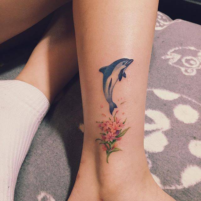 dolphin tattoo designs