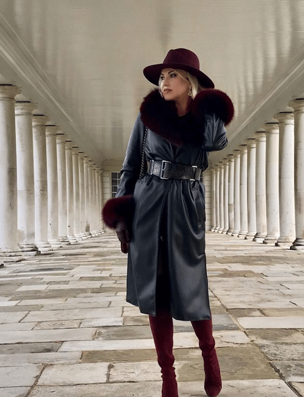What to wear in Austria in Winter? 20 Outfits & Packing List