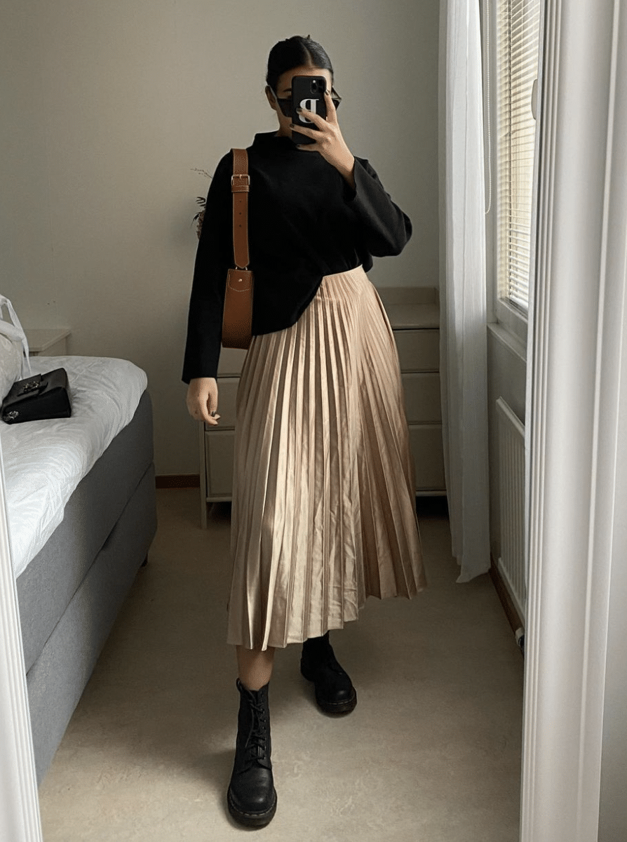 Day-to-day accordion skirt outfit