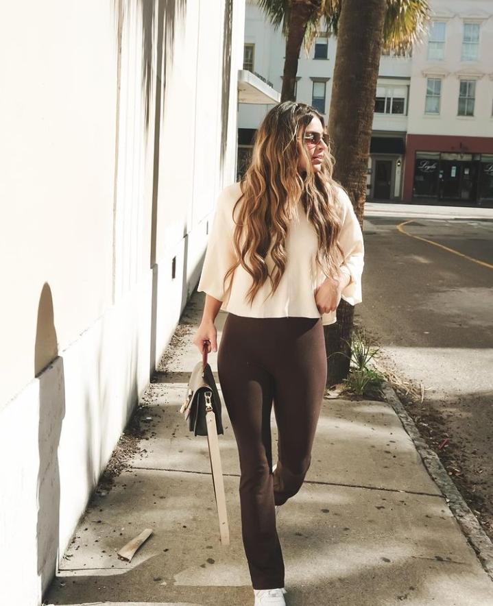 Chic yoga clothes hotsell