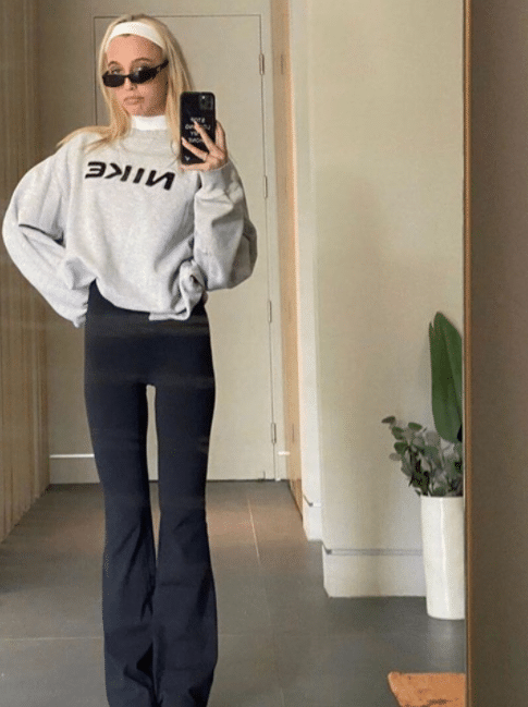 Flared Yoga Pants Outfit - 17