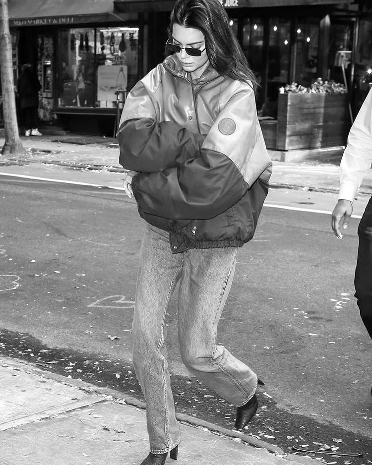 Model Off duty outfits with oversized jackets