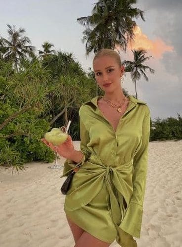 What to Wear in the Maldives? 20 Outfits & Packing List What to Wear in the Maldives? 20 Outfits & Packing List