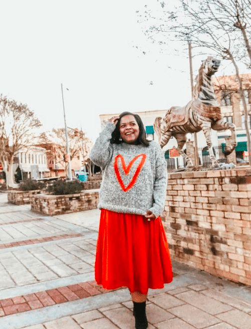 Red skirt outfits