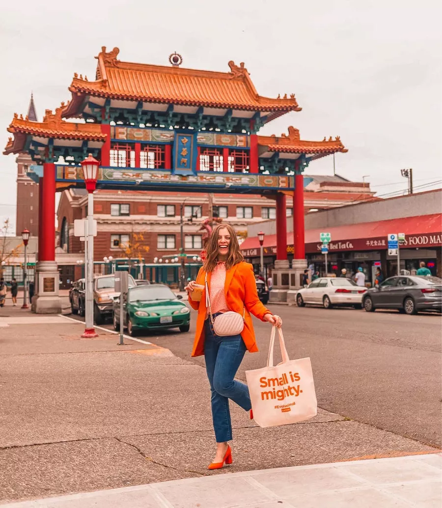 orange-blazer-outfits-13