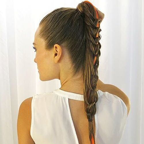 Wet Hairstyles: How to Get The Wet Hair Look?