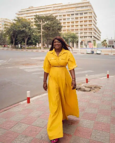 yellow outfits for women
