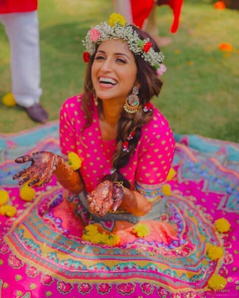 23 Simple And Cute Hairstyles For Mehndi Function This Season