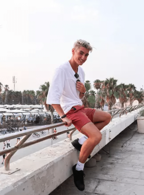 40+ Stylish Men's Outfits with Shorts For Summer 2023