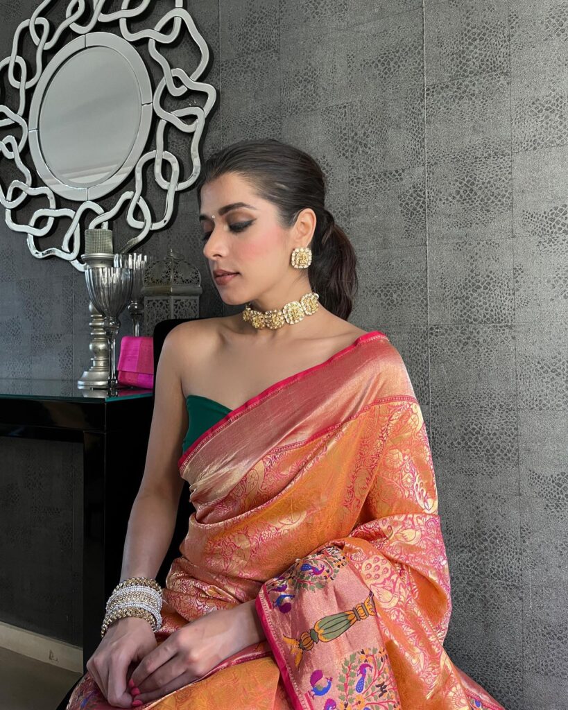banarasi saree designs 3 - how to wear a banarsi saree