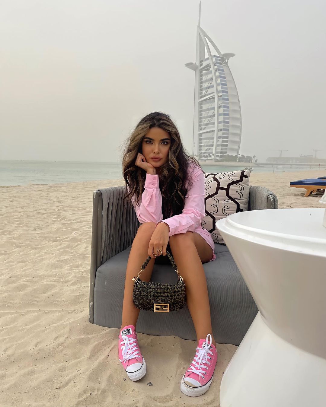 Casual outfit dubai style dubai outfits fashion trends 5