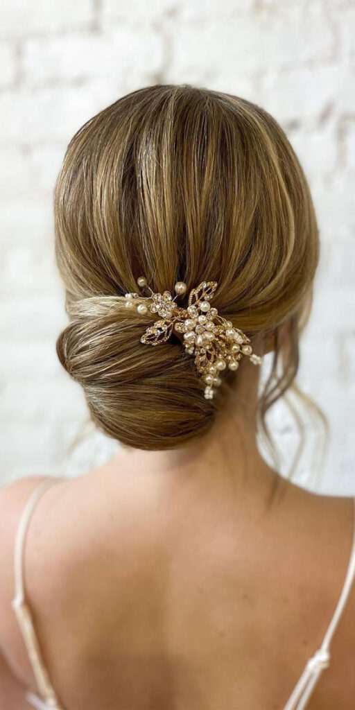 23 Simple And Cute Hairstyles For Mehndi Function This Season