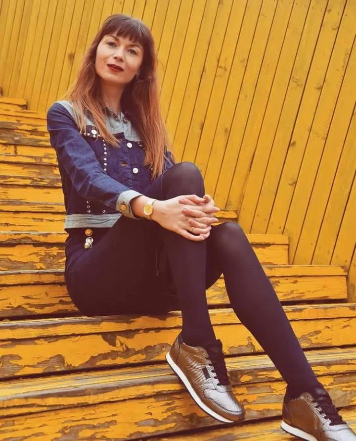 How To Wear Metallic Sneakers