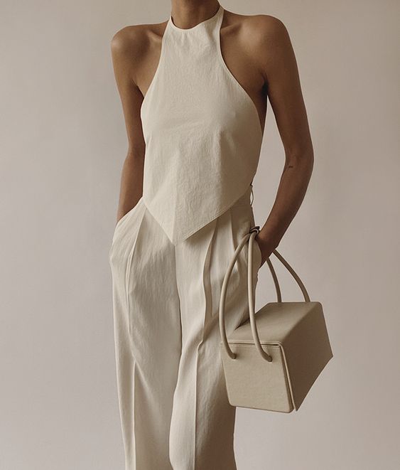Best Outfits for Libra Women