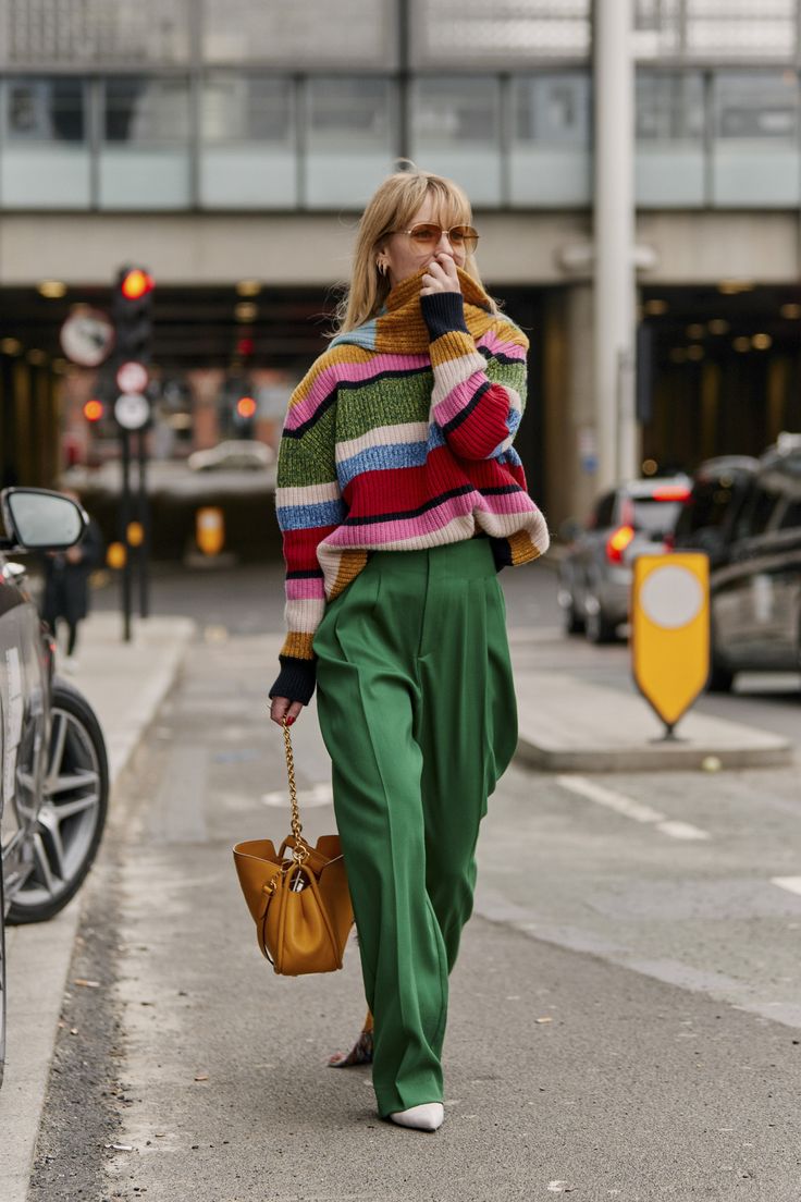 22 Paris Street Style Outfits for Women To Keep An Eye Out For