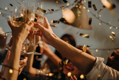 What to Pack for Your High School Reunion What to Pack for Your High School Reunion