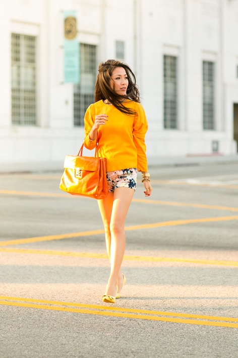 outfits with floral shorts for women