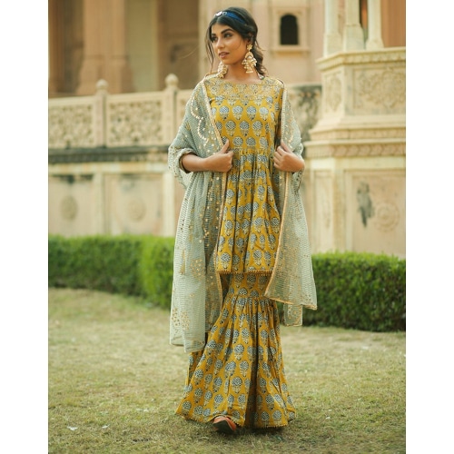 outfits to wear with khussas