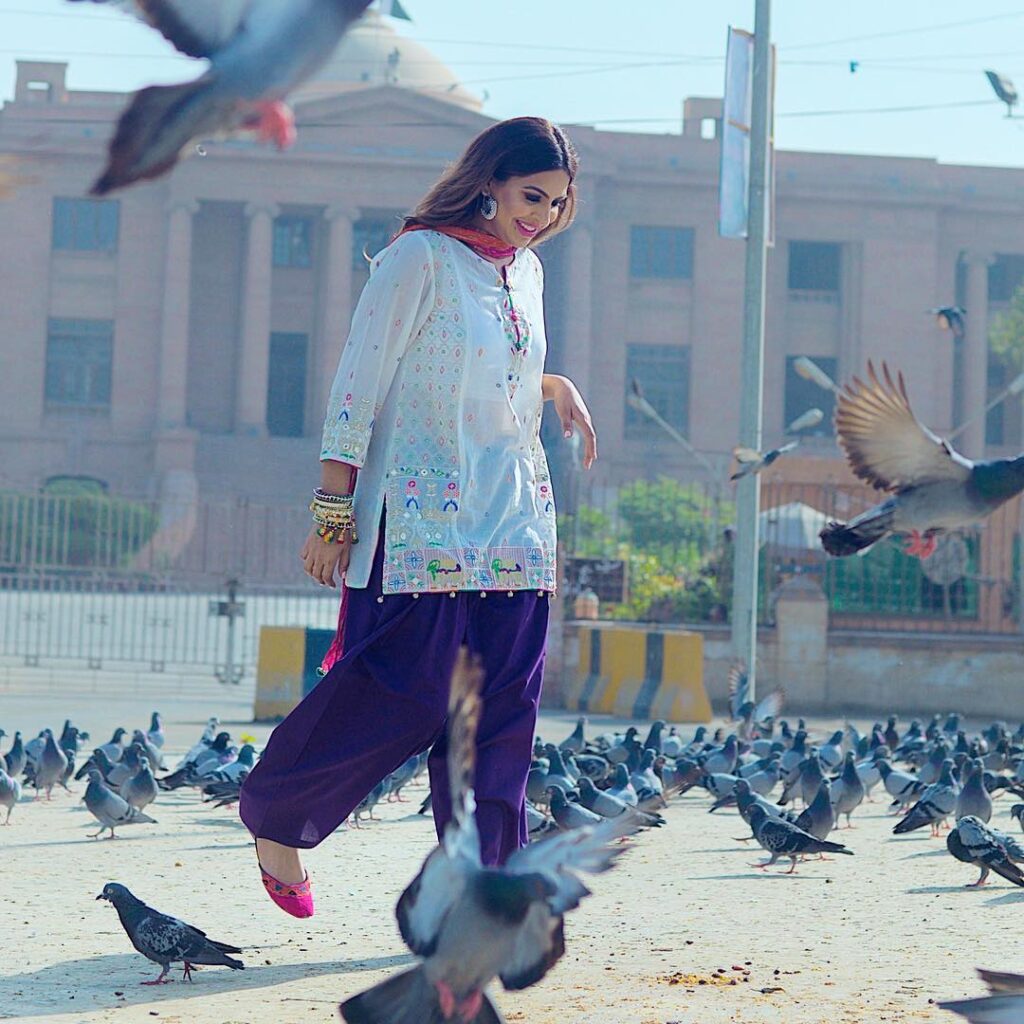 outfits to wear with khussas