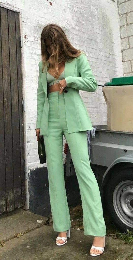 30 Stylish Going Out Outfits for Women to Wear This Year 30 Stylish Going Out Outfits for Women to Wear This Year