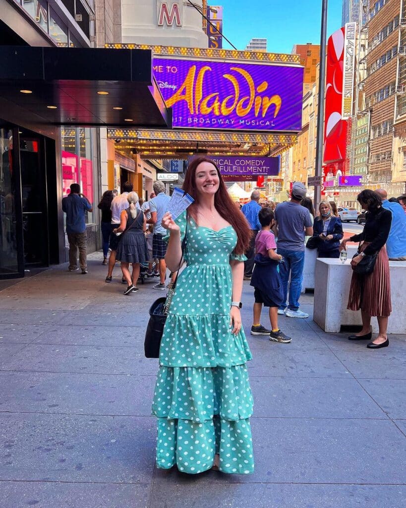 What To Wear To A Broadway Show? 20 Outfit Ideas