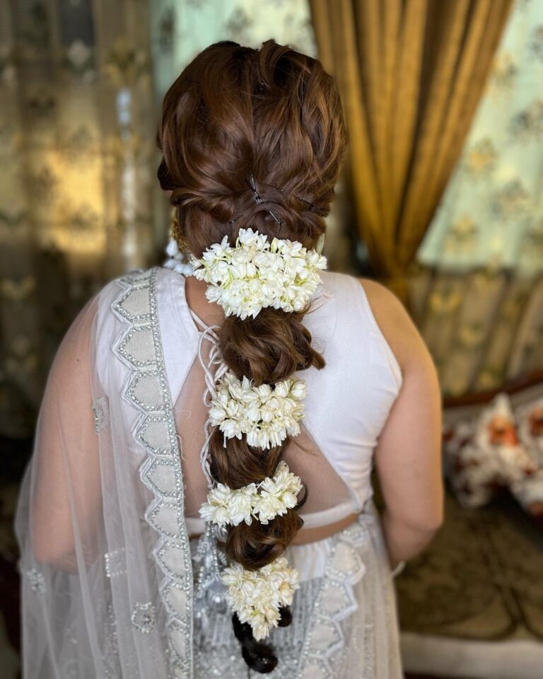 20 Most Beautiful Gajra Hairstyles For All Hair Lengths