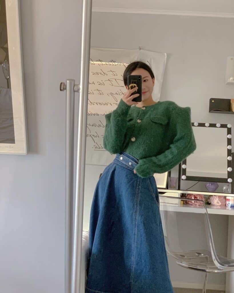 Cropped cardigan outfits