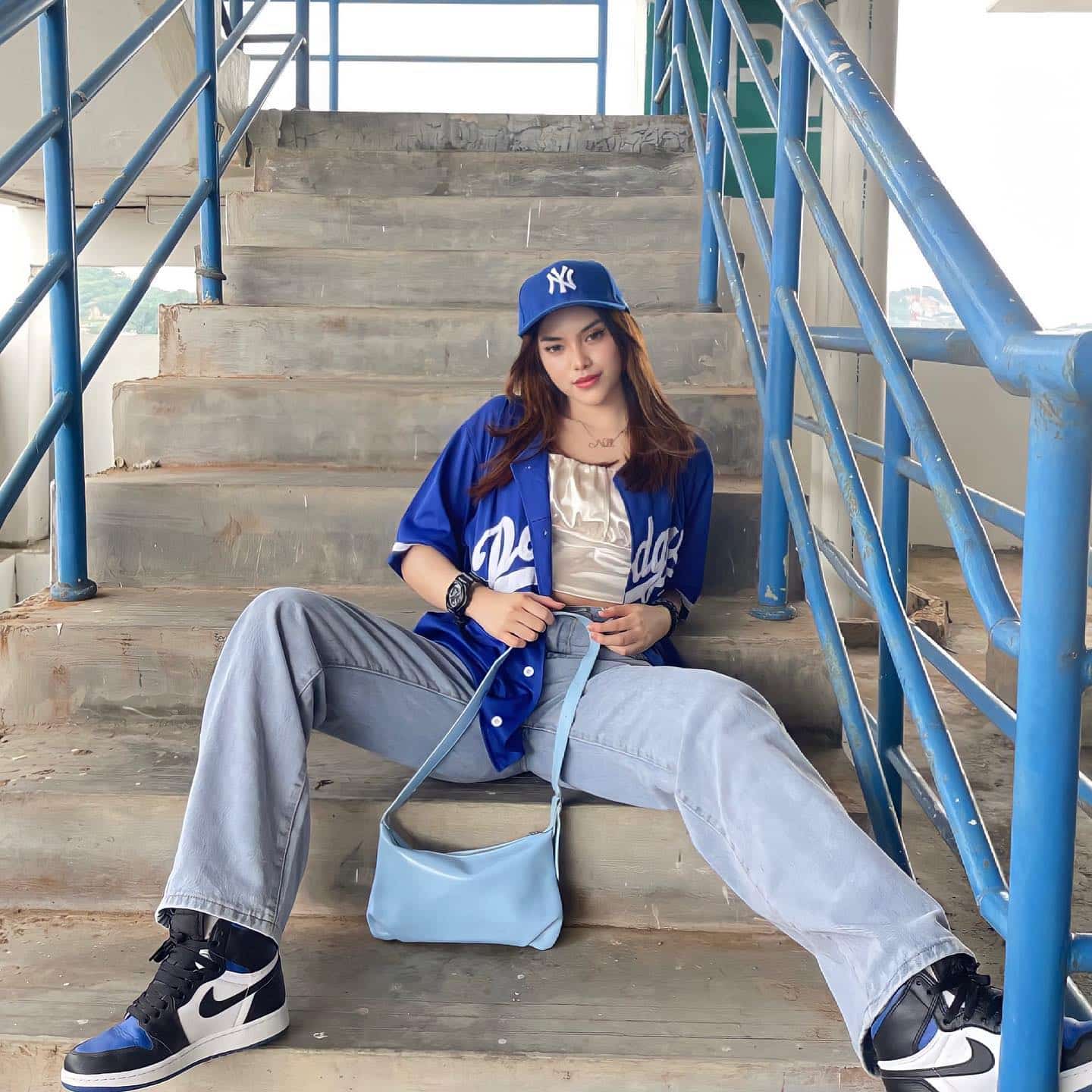 How to style a baseball jersey 7