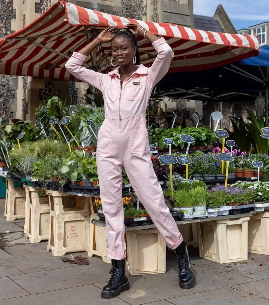 how to wear a boiler suit