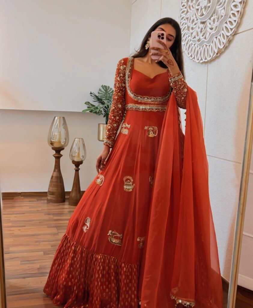 23 Beautiful Karwa Chauth Outfit Ideas For Women To Try