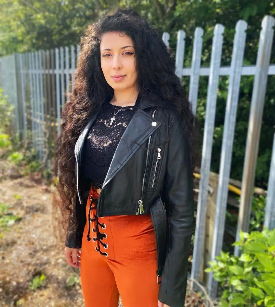 how to wear leather pants