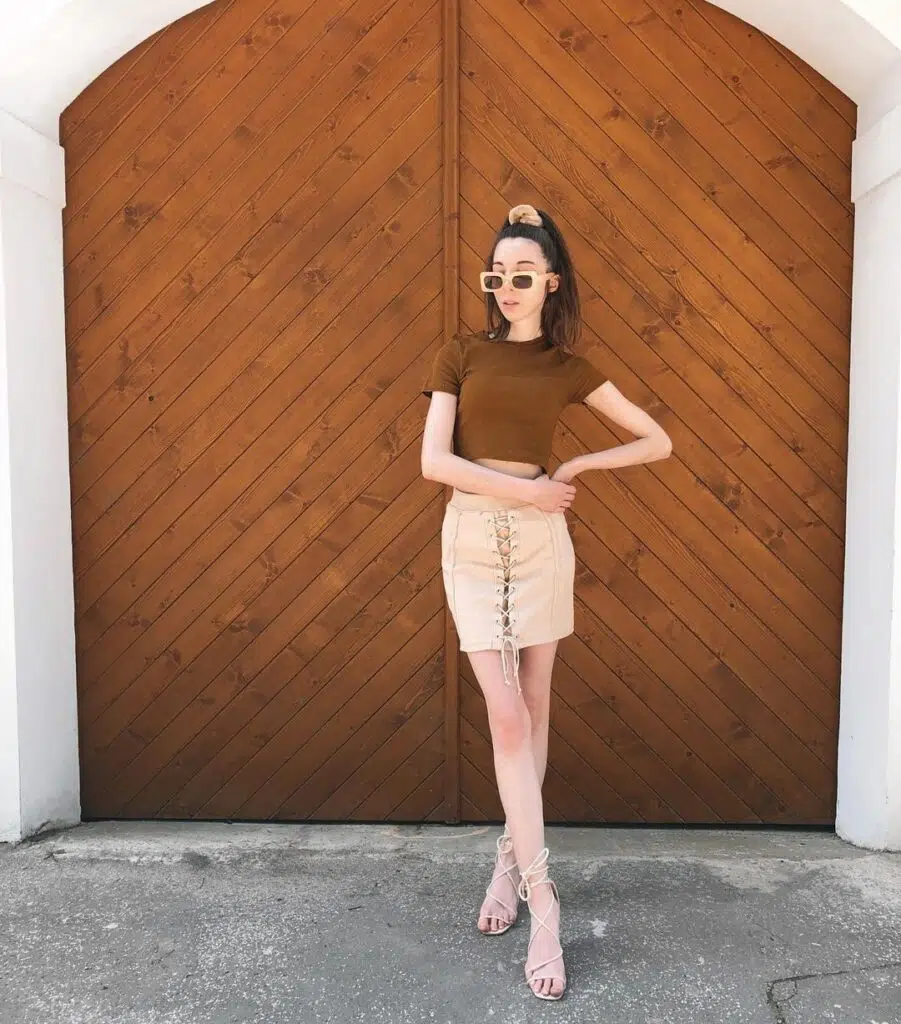 lace up skirt outfits