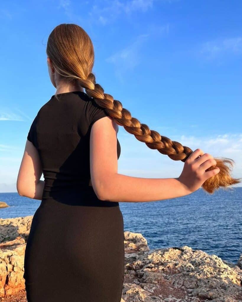 20 Easiest Hairstyles for Long Hair That Girls Need to Try