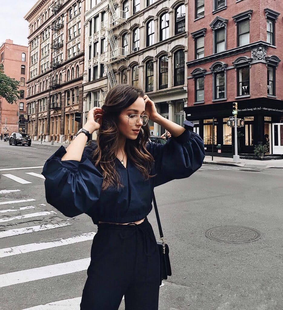 How to wear black and navy