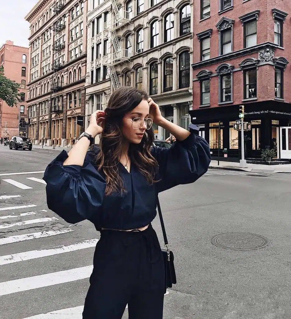 How to wear black and navy