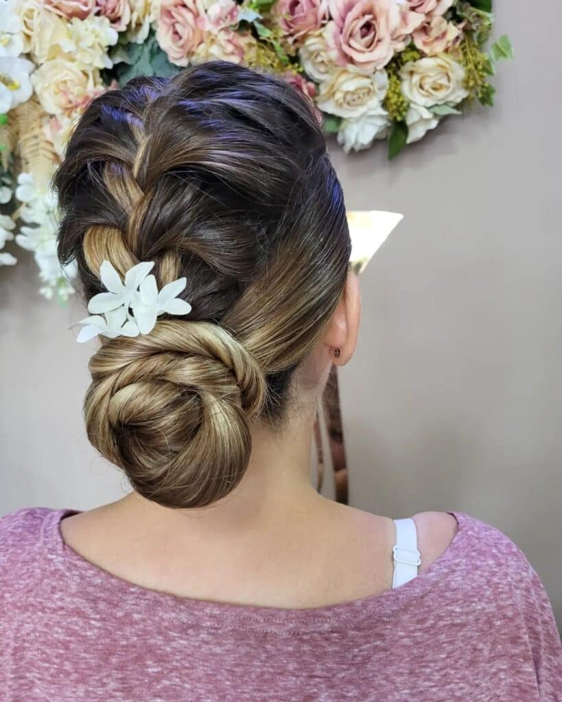 24 Best Floral Bun Hairstyles For Brides In 2023 24 Best Floral Bun Hairstyles For Brides In 2023