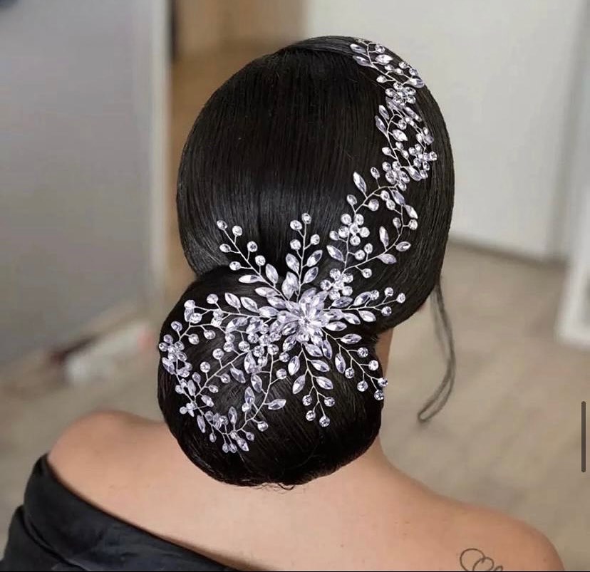 24 Best Floral Bun Hairstyles For Brides In 2023 24 Best Floral Bun Hairstyles For Brides In 2023