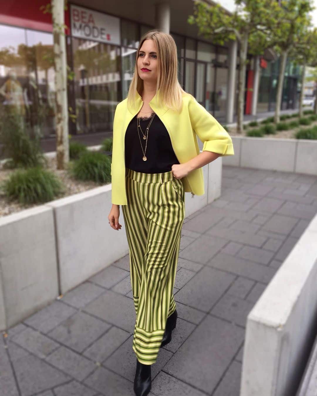 How To Wear Yellow Blazers? 21 Outfit Ideas