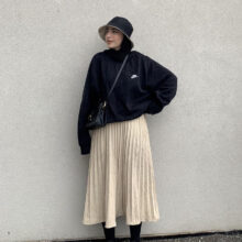 22 Cute Crepe Skirt Outfit Ideas & Styling Tips 22 Cute Crepe Skirt Outfit Ideas & Styling Tips