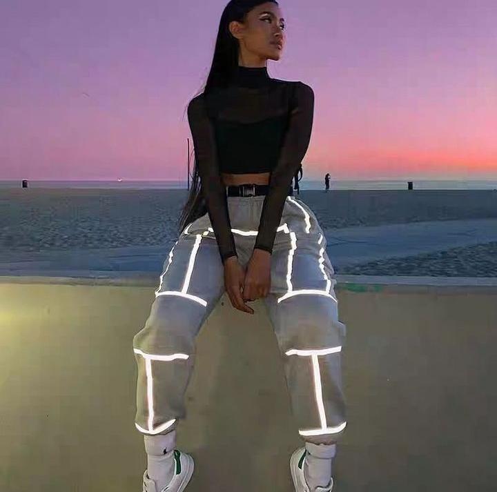 Neon Pants Outfit Ideas