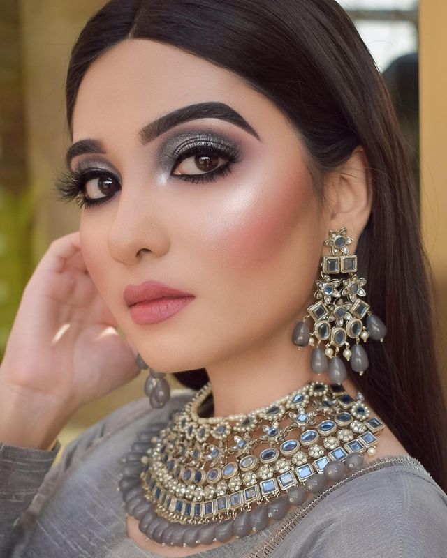 20 Trendy Indian Bridal Eye Makeup Ideas 20 Trendy Indian Bridal Eye Makeup Ideas