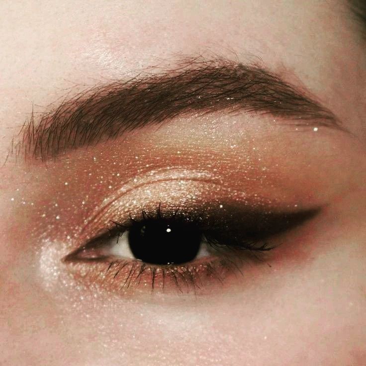 20 Trendy Indian Bridal Eye Makeup Ideas 20 Trendy Indian Bridal Eye Makeup Ideas