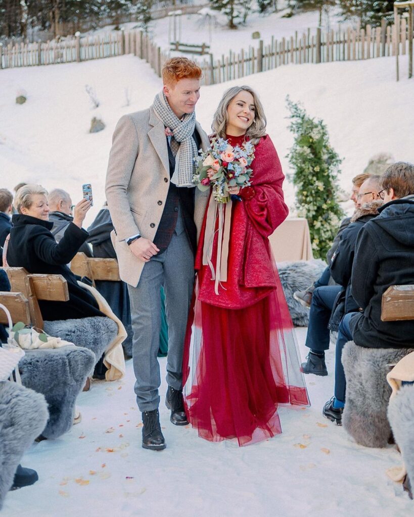 winter wedding outfits for brides