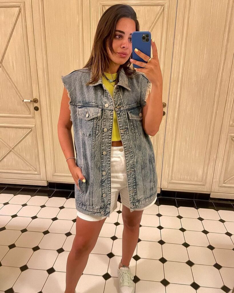 How To Style A Denim Vest For Women? 20 Outfit Ideas