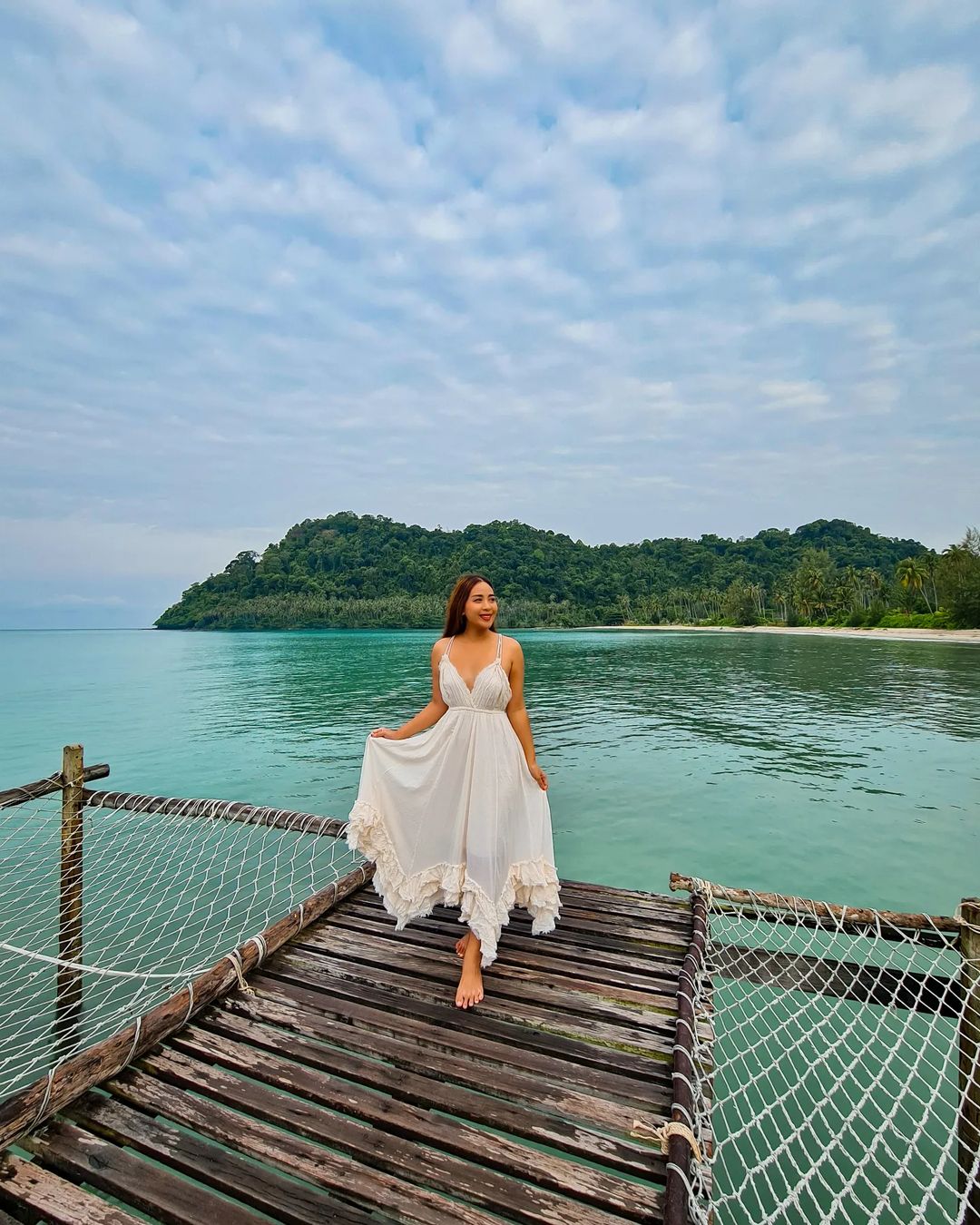 What To Wear In Thailand? 22 Outfit Ideas and Packing List