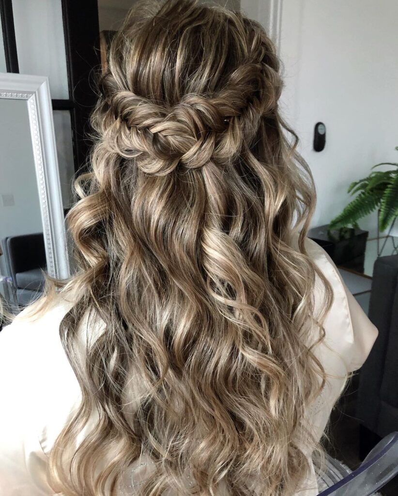 29 Gorgeous Wedding Guest Hairstyles 2023 29 Gorgeous Wedding Guest Hairstyles 2023