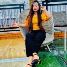 20 Best Black & Yellow Outfit Ideas for Every Occasion 20 Best Black & Yellow Outfit Ideas for Every Occasion