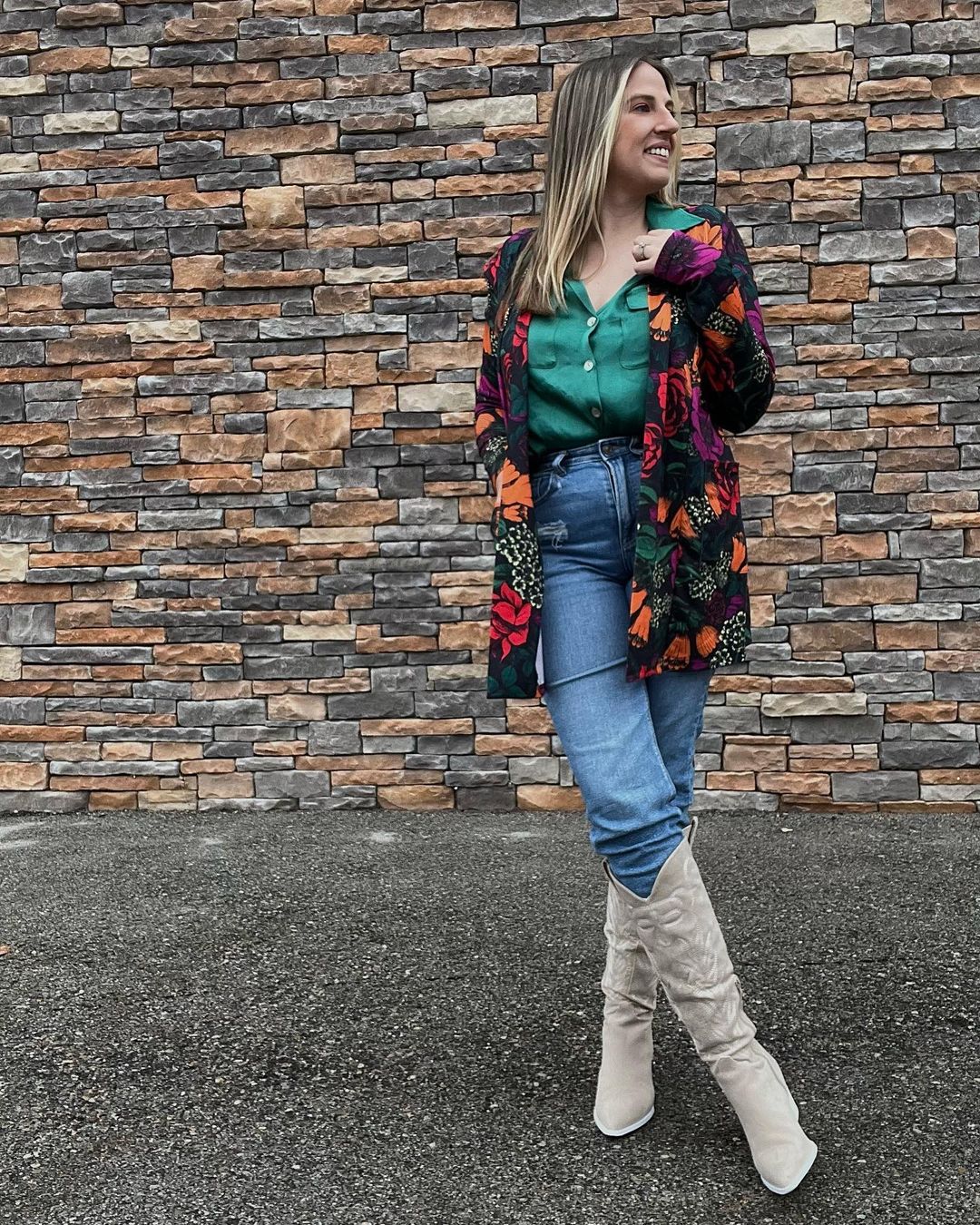 21 Best Floral Cardigan Outfits & Tips On How To Style Them