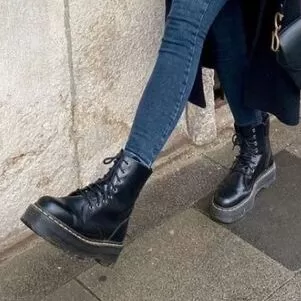 lug sole boots with skinny jeans
